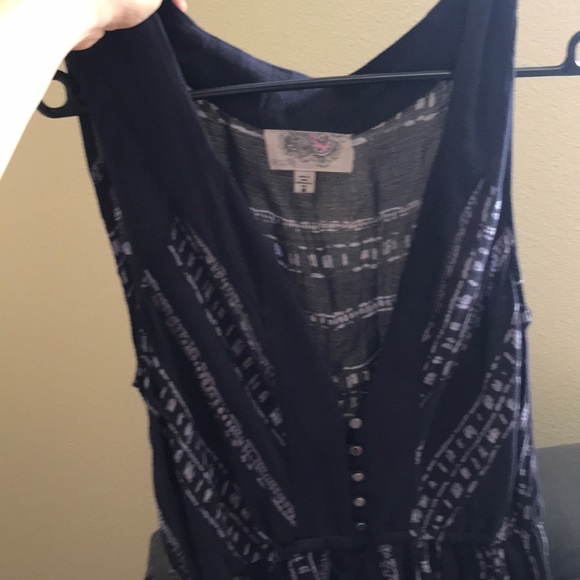 Fun summertime romper - Picture 2 of 5